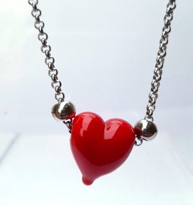 collier-coeur-rouge-passion-perle-contemporaine-coeur-en-verre-de-murano