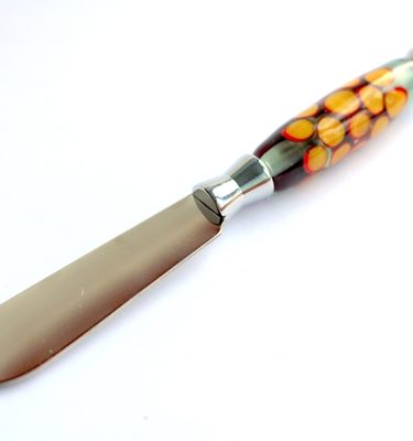 objets-en-verre-contemporain-couteau-a-beurre-design-createur-lyonnais-cadeau-pour-la-cuisine
