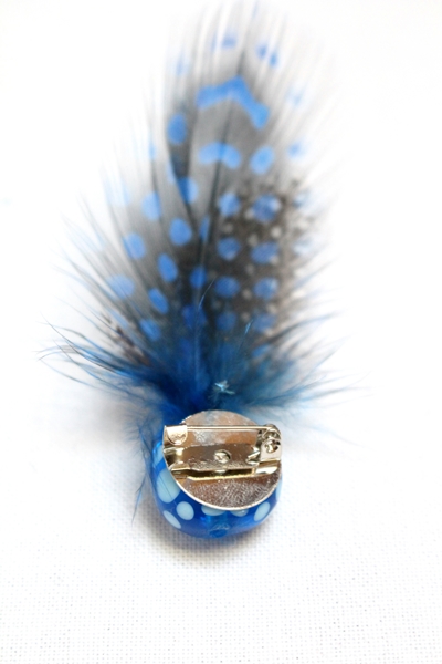 broche-epingle-accessoire-pour-tenue-bleue-broche-artisan-d-art-beaujolais