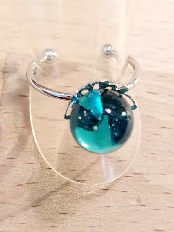 bague-perle-de-verre-turquoise-au-chalumeau-bijou-perle-de-verre-contemporaine