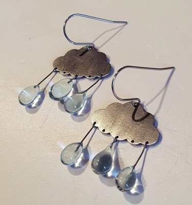 boucles-doreilles-nuage-avec-perles-deau-bijou-createur-en-verre-de-murano-file-a-la-flamme