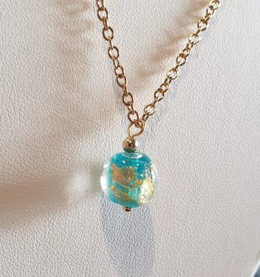 collier-feuille-dor-bijou-createur-en-verre-de-murano-file-a-la-flamme
