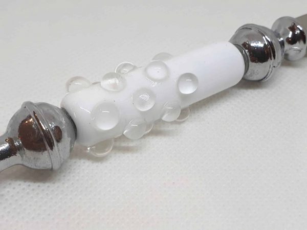 verre-de-Murano-blanc-à-pois-transparents-objets-cadeaux-artisanat-français