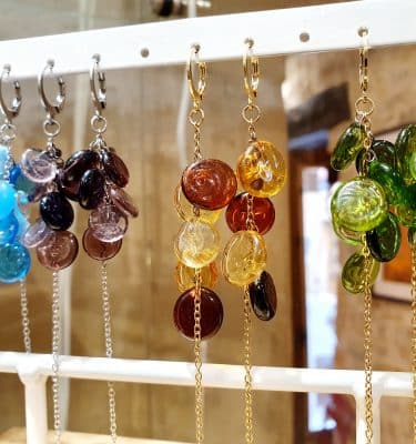 boucles-doreilles-grappe-en-verre-de-murano-file-au-chalumeau