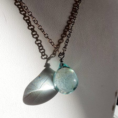 collier-pendentif-goutte-en-verre-de-murano-bijou-fait-main