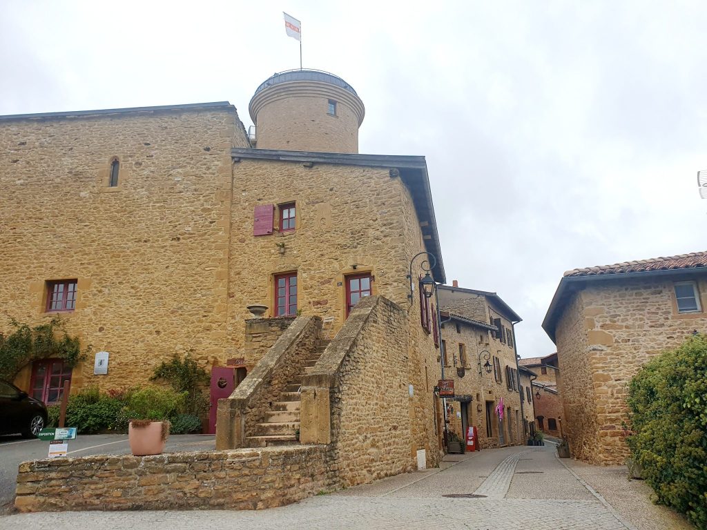 oingt-plus-beaux-villages-de-france-rhône-beaujolais