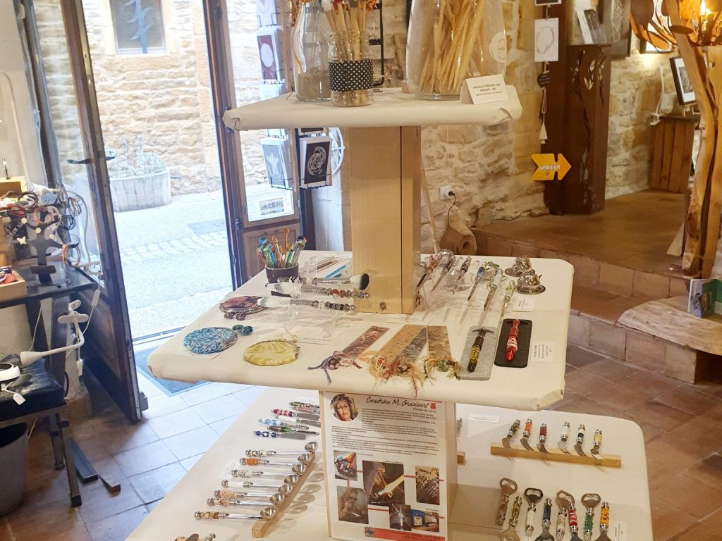 boutique-artisanat-objets-cadeaux-oingt