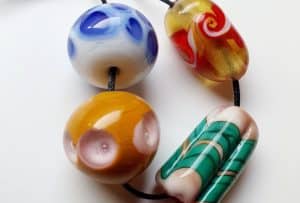 apprendre-a-faire-des-perles-en-verre-de-murano